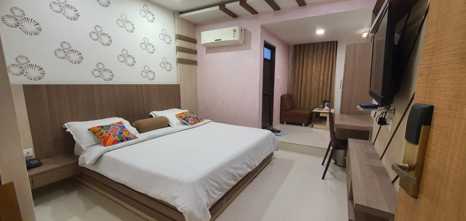 The Ambassador Hotell Vadodara Eksteriør bilde
