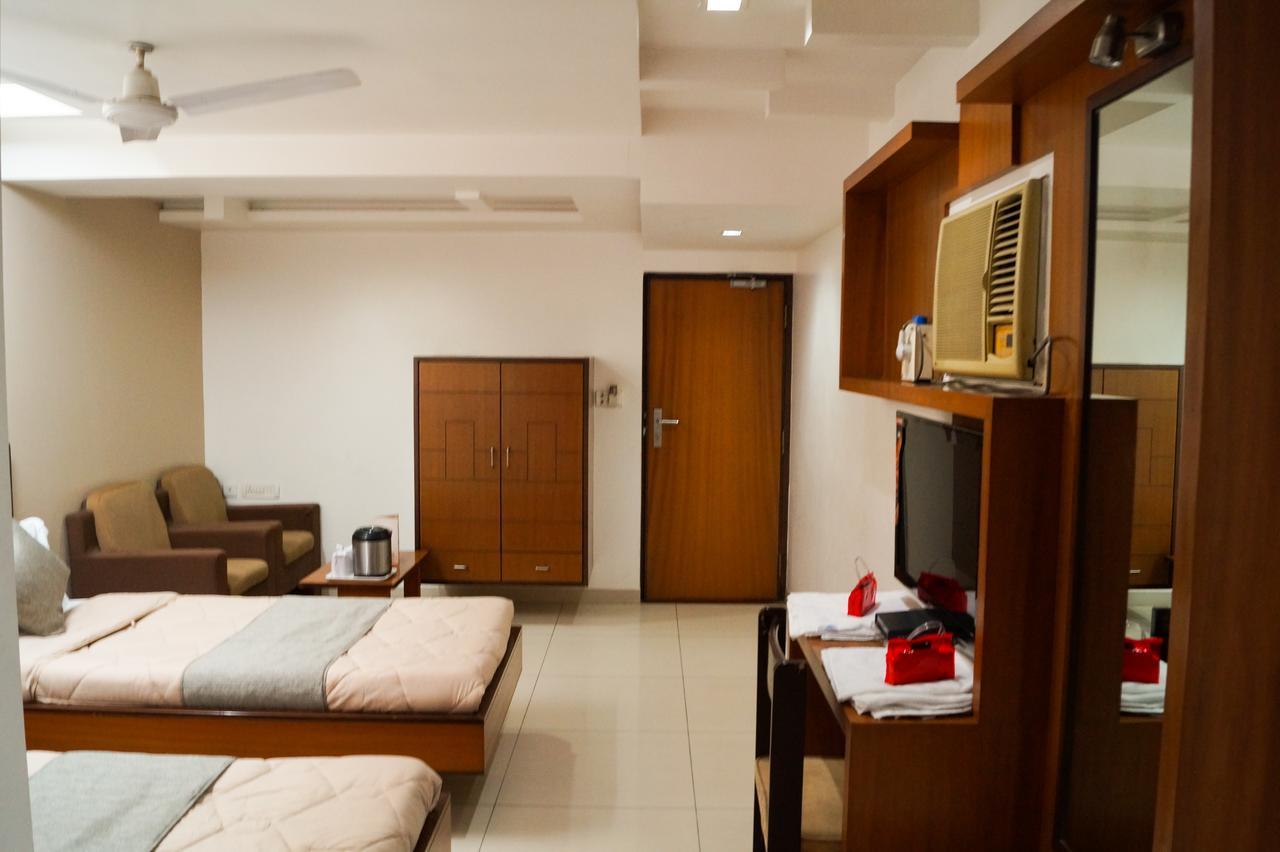 The Ambassador Hotell Vadodara Eksteriør bilde