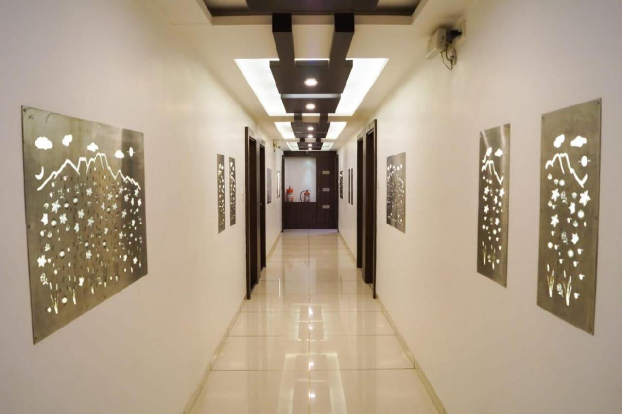 The Ambassador Hotell Vadodara Eksteriør bilde